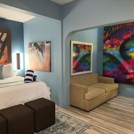 Old Crow Hotel And Suites 비에케스 외부 사진