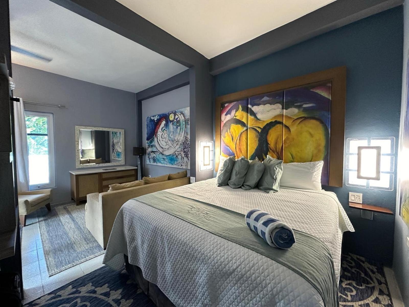Old Crow Hotel And Suites 비에케스 외부 사진
